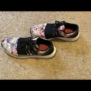Under Armour shoes, Size 9.5